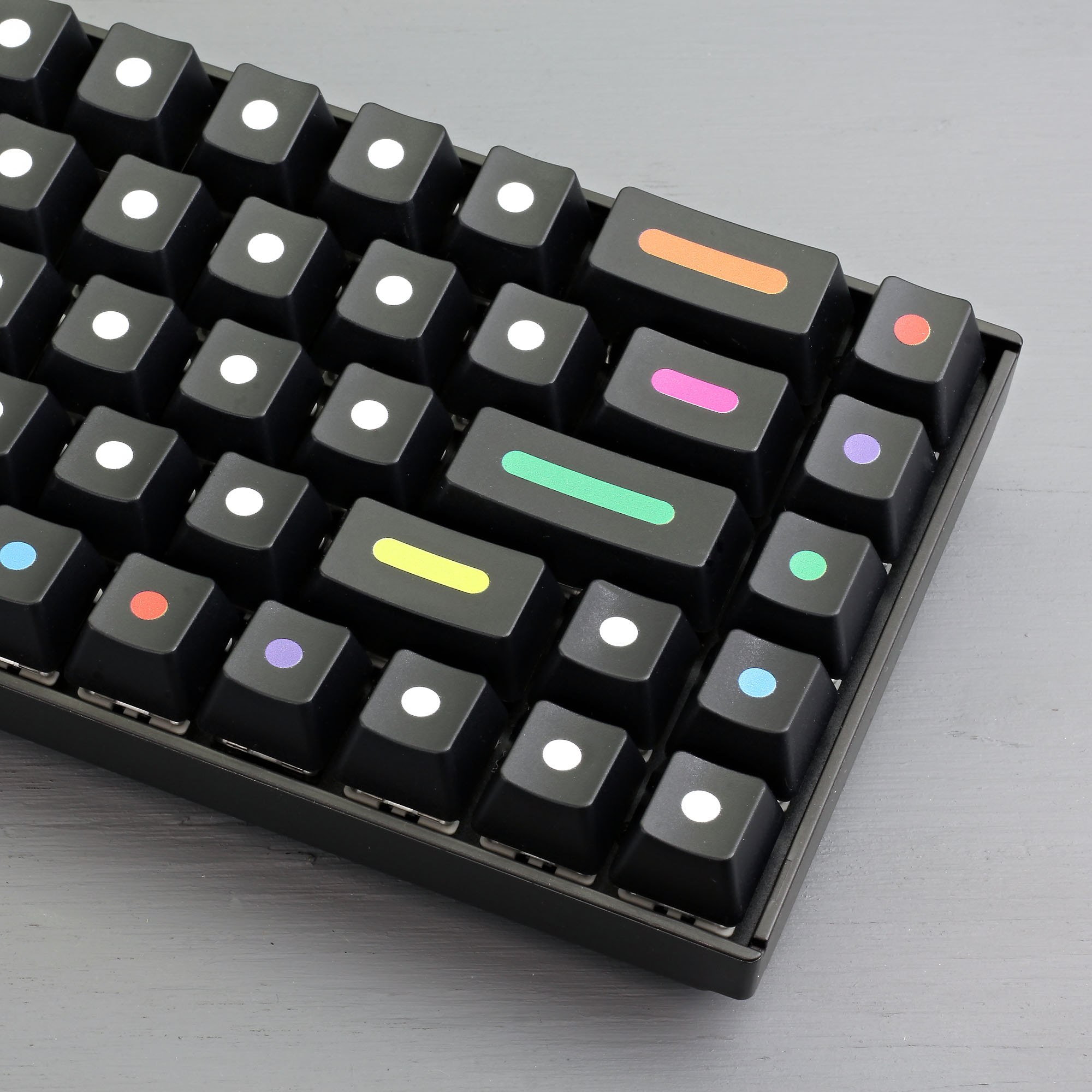 Shop :: Maker Designs :: Keychron K6 Custom DOTS Keycap Set